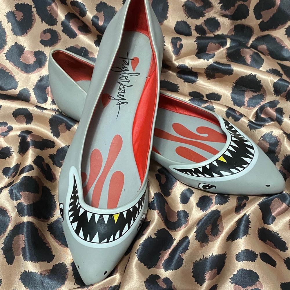 Grey Shark-Print Pointed Ballet Flats